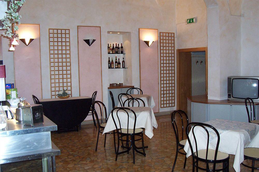 Allegroitalia Nazionale Volterra Exterior foto