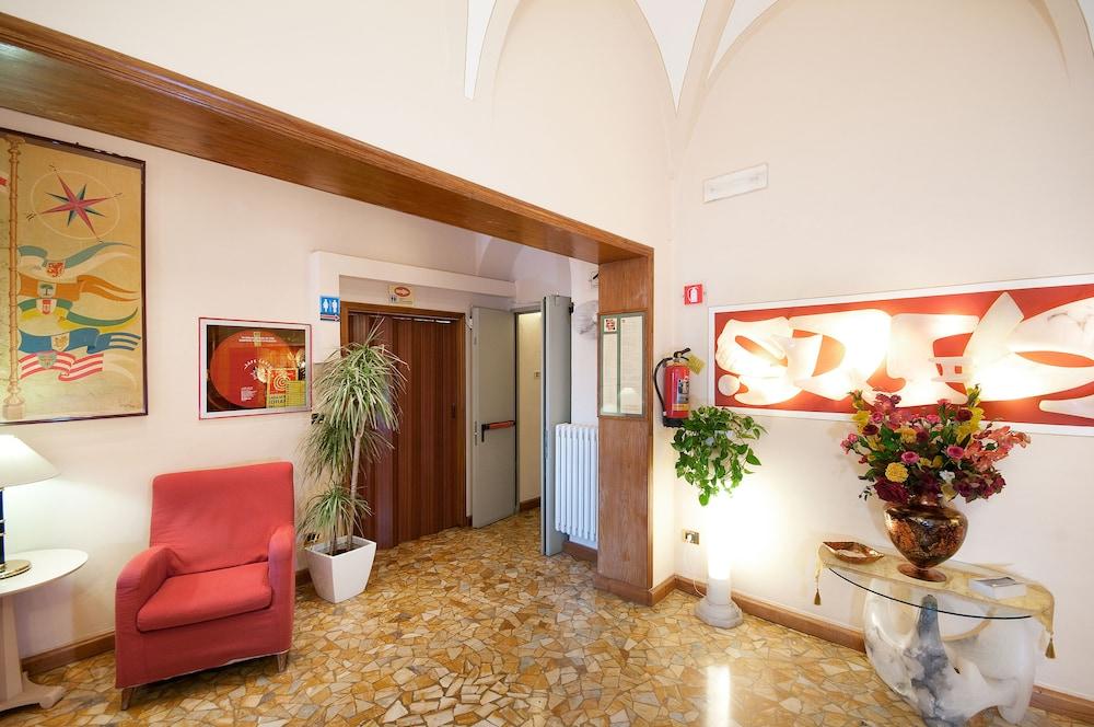 Allegroitalia Nazionale Volterra Exterior foto